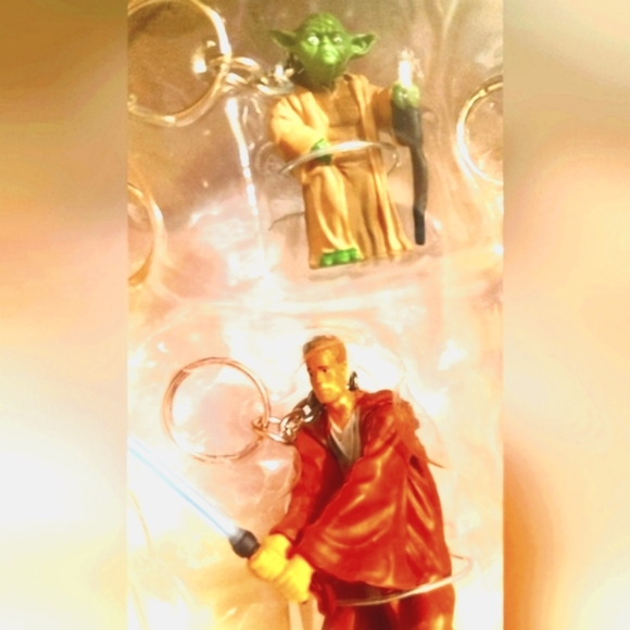 STAR WARS NEW KEYCHAINS with mask REDUCED from $89 - Picture 5 of 7